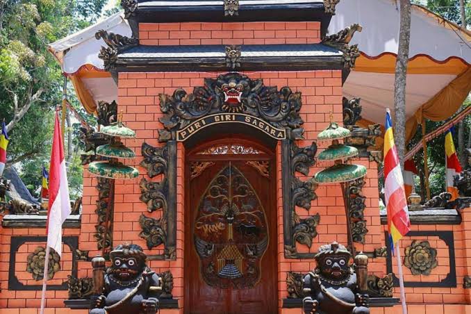 Masjid Teluk Penyu: Tempat Ibadah yang Menyatu dengan Alam Cilacap